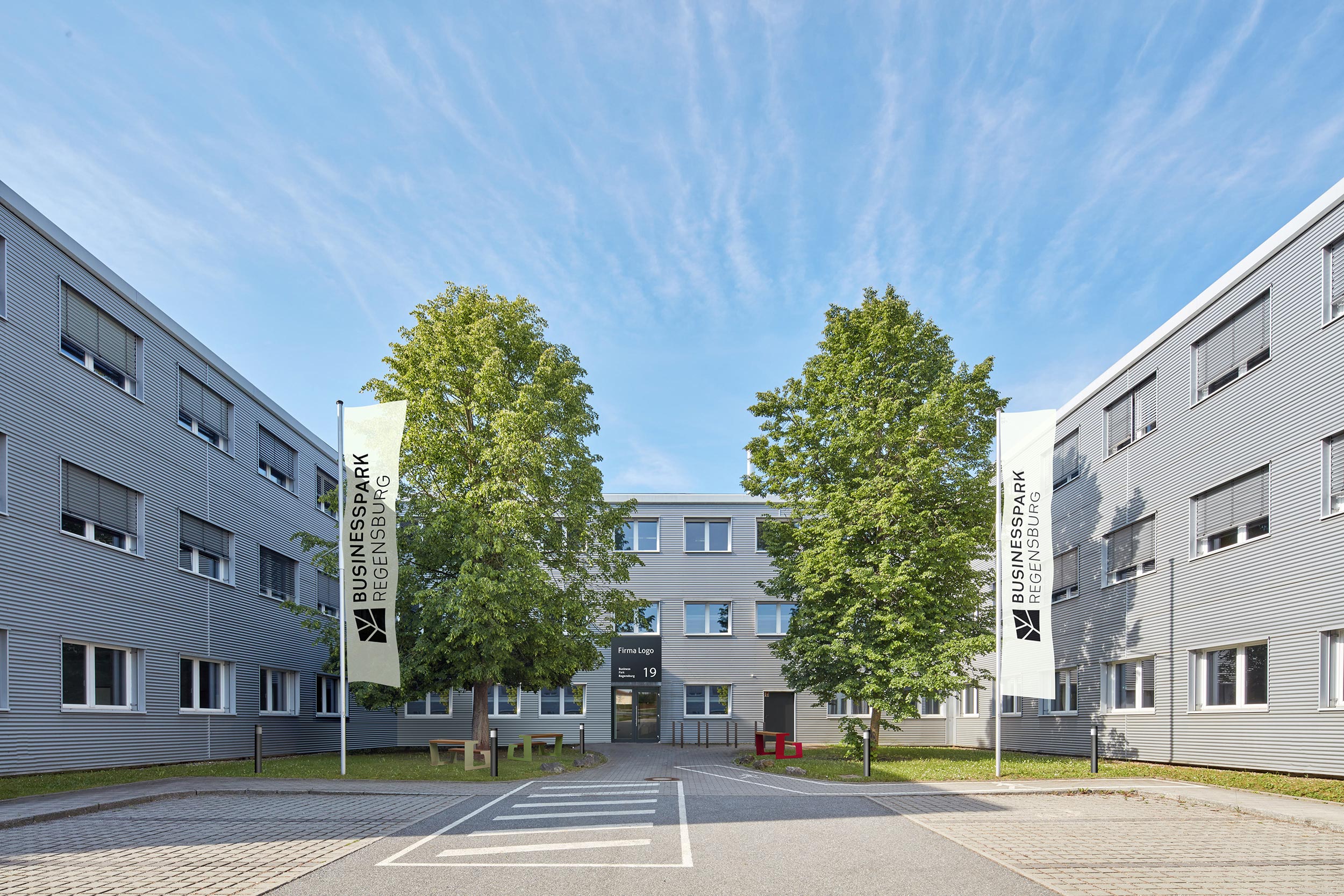 Montage-O-19-Business_Park_Regensburg_IMG_4741